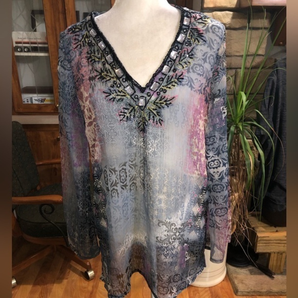 RAVIYA SIZE LARGE GORGEOUS EMBELLISHED MULTICOLORED BLOUSE/SWIM SUIT COVER. EUC